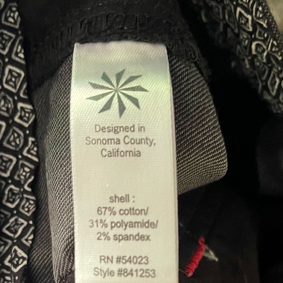 Athleta Cropped Pants Active Size 10 Black Cute - Picture 5 of 5